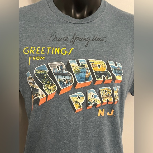 Bruce Springsteen T-Shirt Greetings From Asbury Park Album Cover size large - Picture 2 of 3